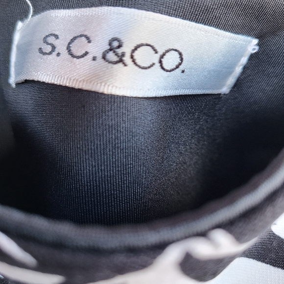 EUC S.C. & Co. Women's Size M Black & White Stretchy Comfy A Line Mini Skirt - Picture 5 of 8